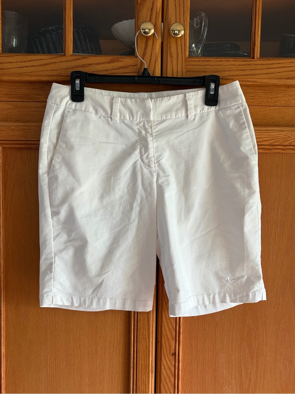 Nike golf DRI-FIT  Women’s white  Golf Shorts size 6